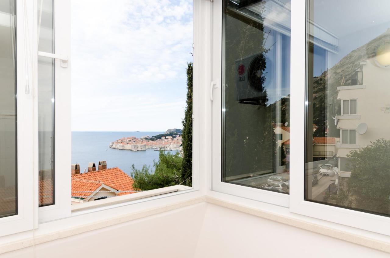 Zlatni Potok - View Of The Old Town Dubrovnik