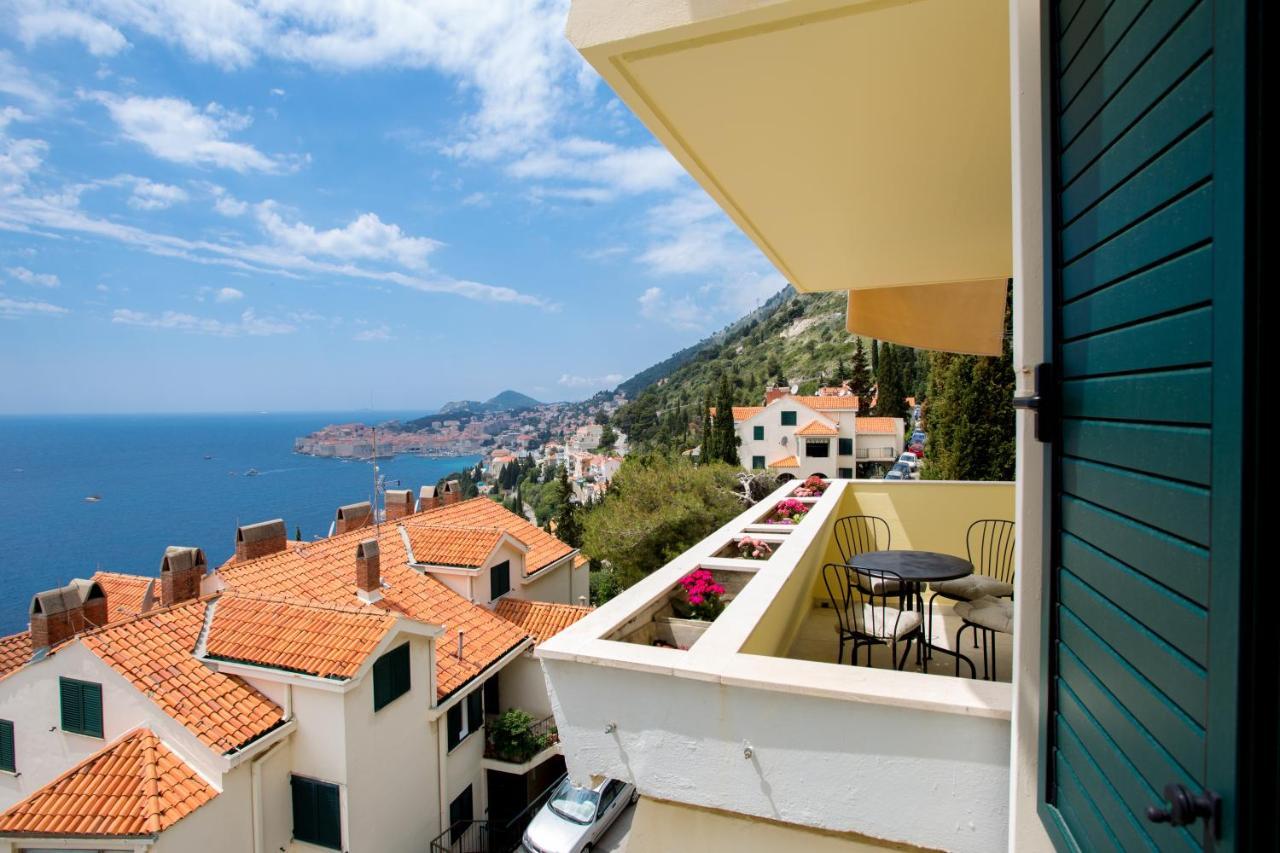 Apartma Zlatni Potok - View Of The Old Town