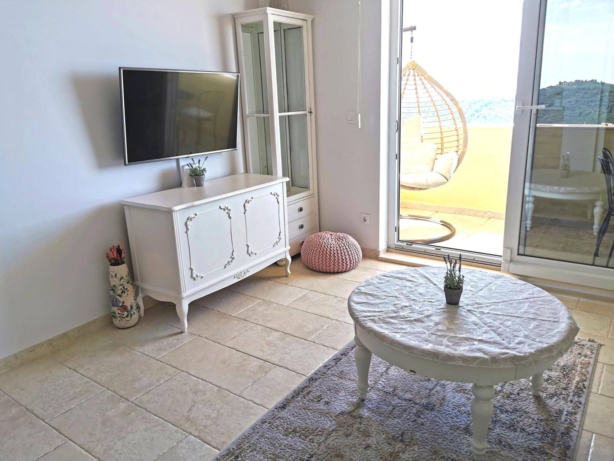 Apartma Zlatni Potok - View Of The Old Town *
